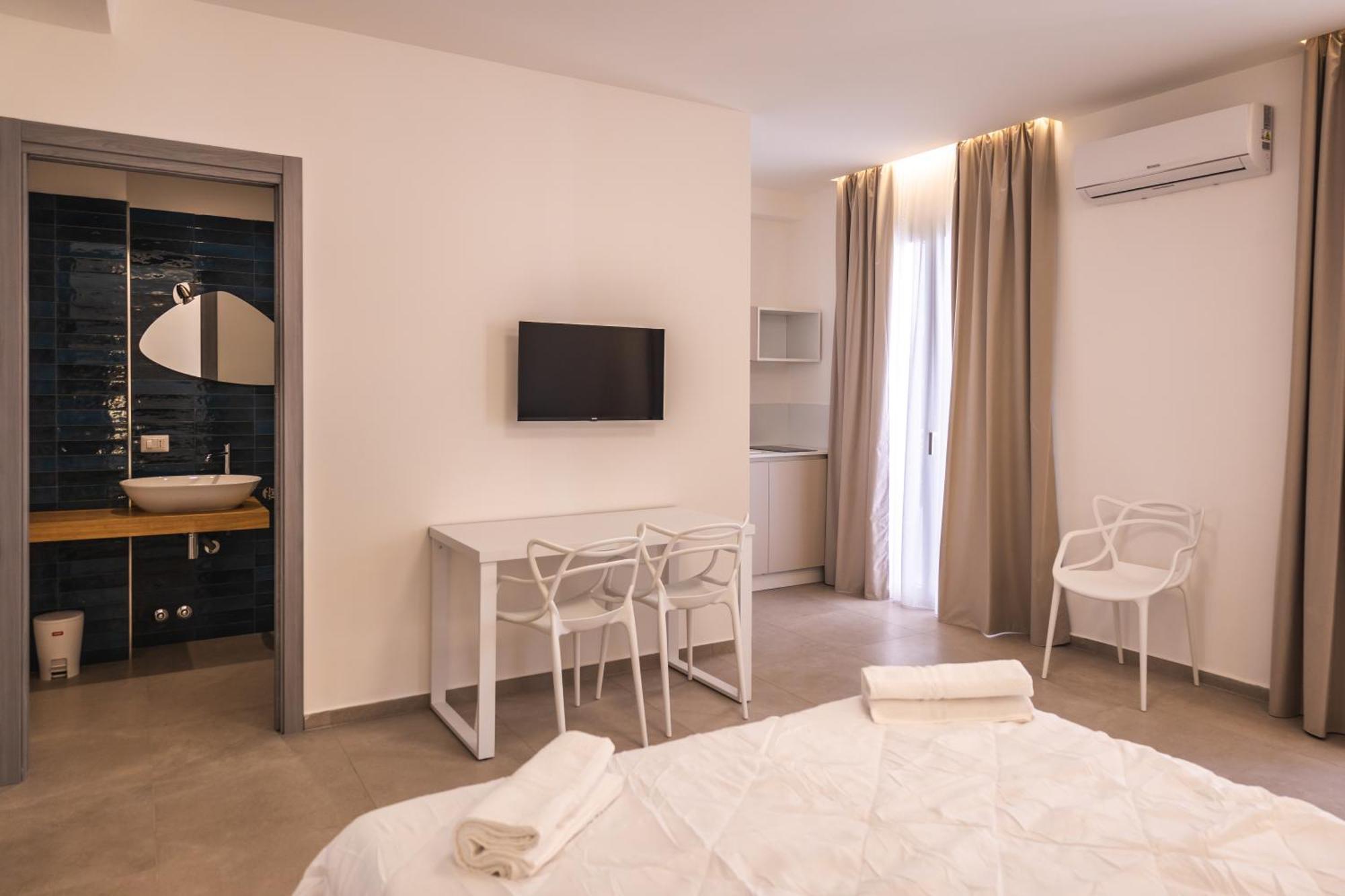 Atena Room Letojanni Exterior photo