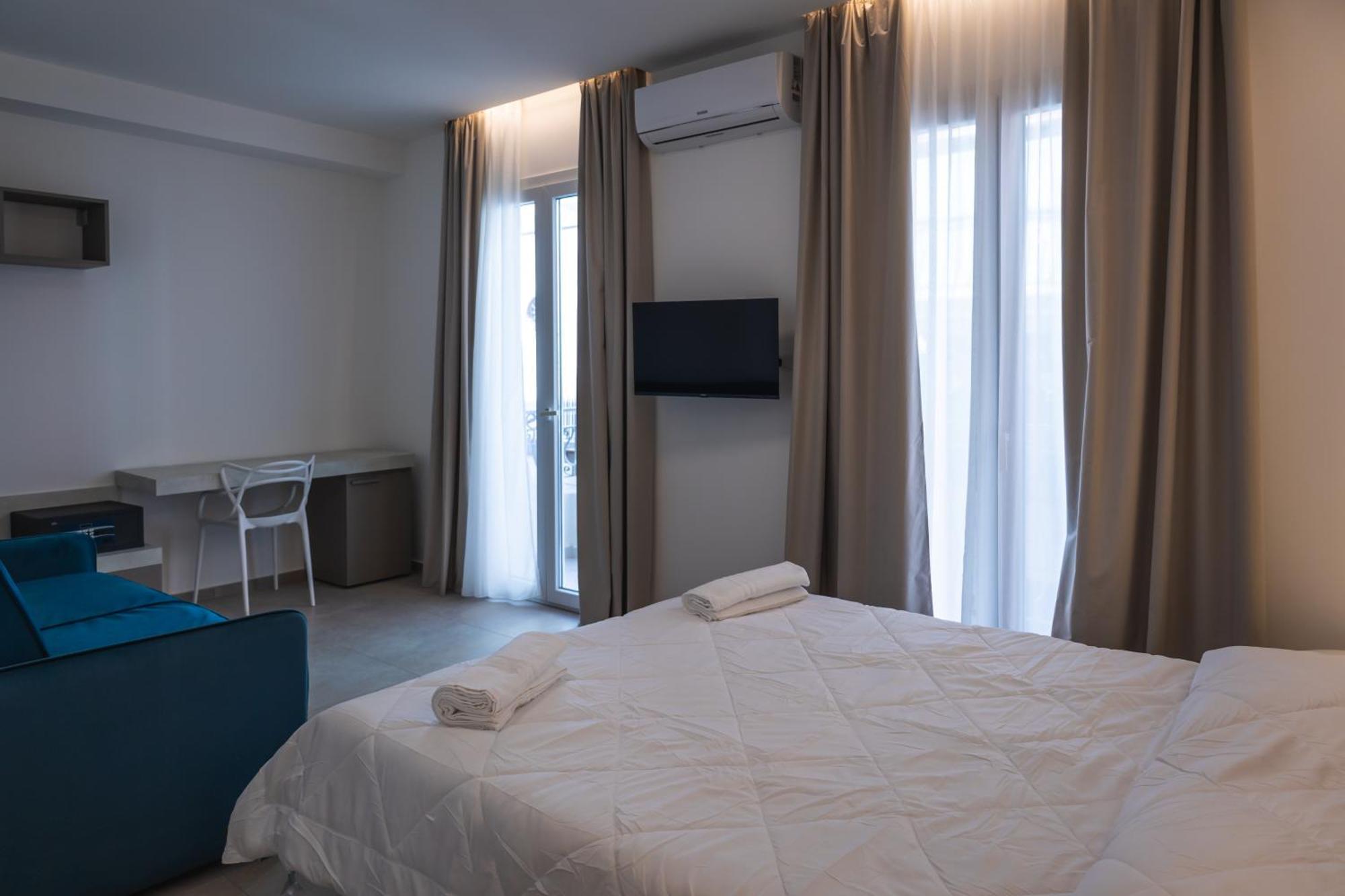 Atena Room Letojanni Exterior photo